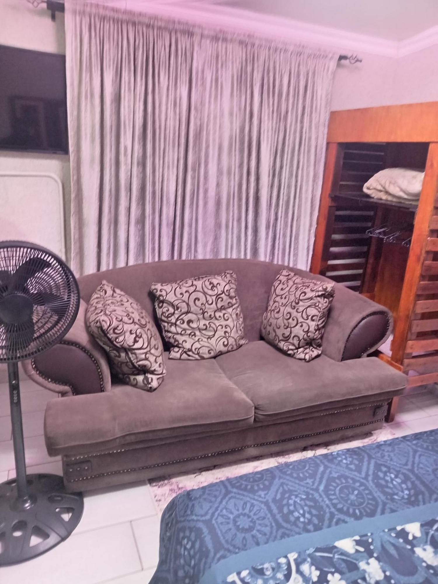 Perez Guest House سبيرنغز المظهر الخارجي الصورة